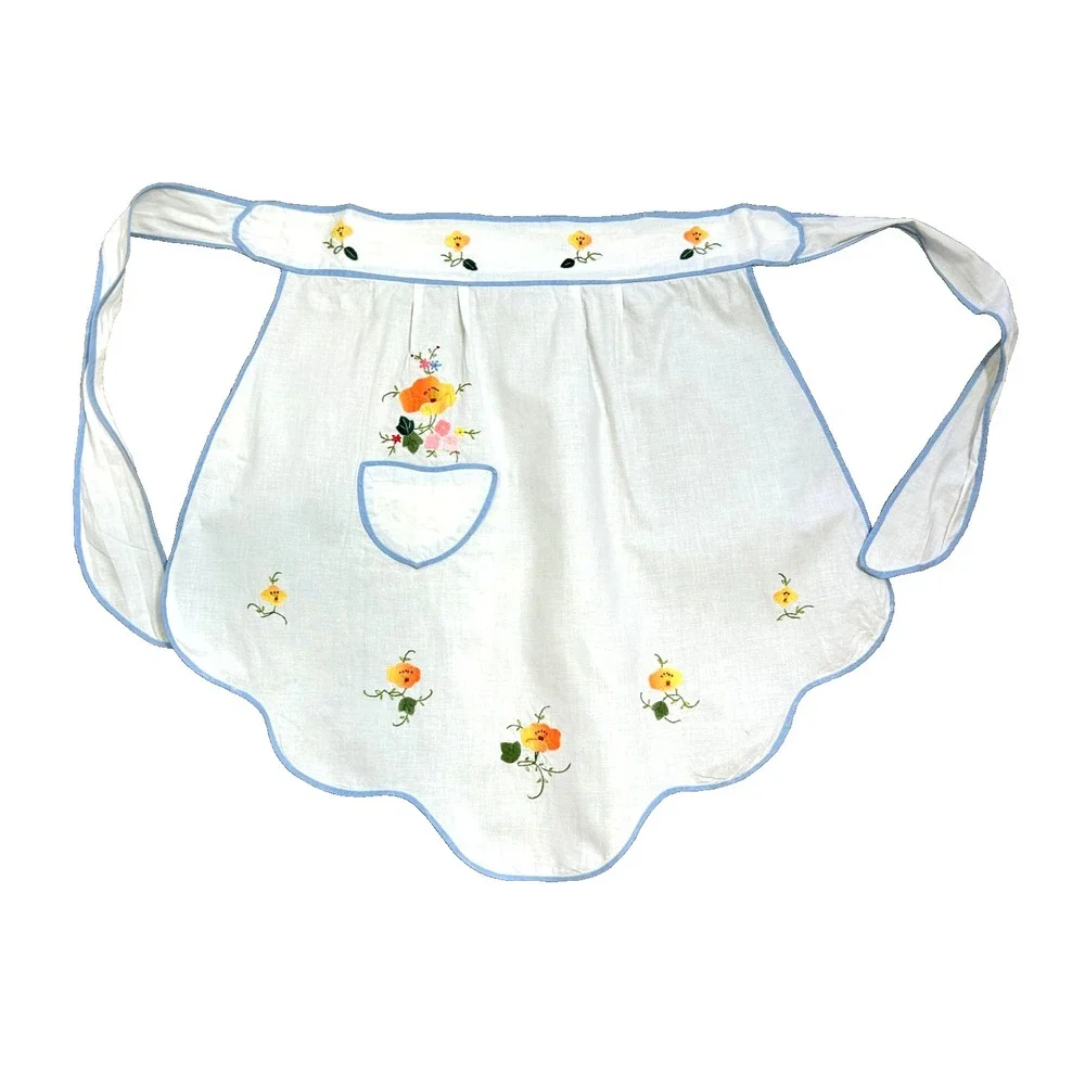 Vintage 1950s Hand Embroidered Floral Half Apron Scalloped Heart Pocket Linen